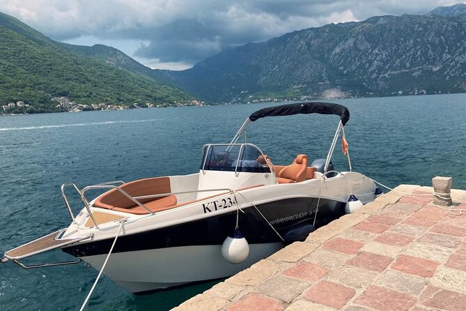 3 Hour Speed Boat Tour to Blue Cave with WiFi and Drinks - Seeing Perast from the water