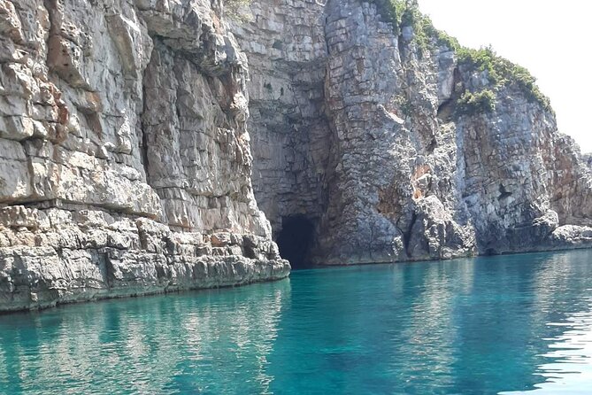 3 Hours Speed Boat tour to the Blue Cave - Should you book the Blue Cave speedboat tour?