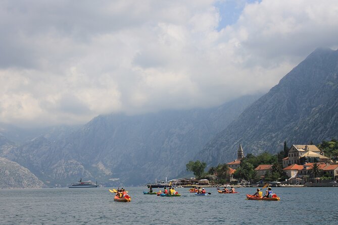 Bay of Kotor: 2.5-Hour Kayak Tour - Paddling along the Muo to Prčanj shore