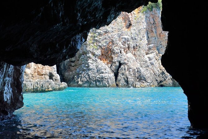 Blue Cave 3 hours GROUP tour with modern speedboat - Is $60.46 a fair price?