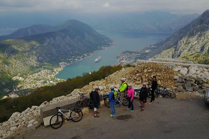 Epic 25 Turns Downhill Bike Descent w/ Panoramic Cable Car Ascent - Practical details that affect your day