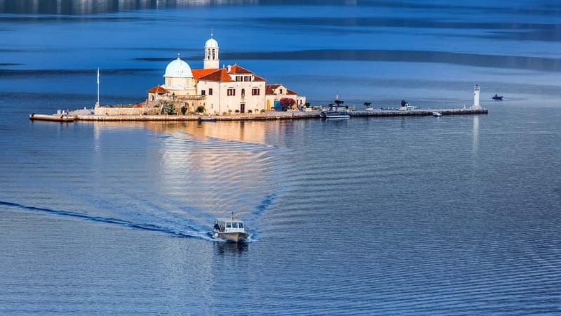 From Dubrovnik: Montenegro Coast Full-Day Trip - What the bus journey adds to the day