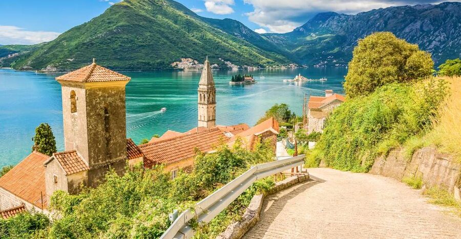 From Dubrovnik: Montenegro Day Trip - Perast: a short, beautiful first stop