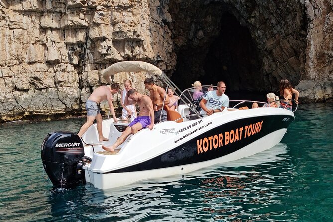 Group Perast & Lady of the Rock tour- 1h30min duration - What the $38.40 price buys you
