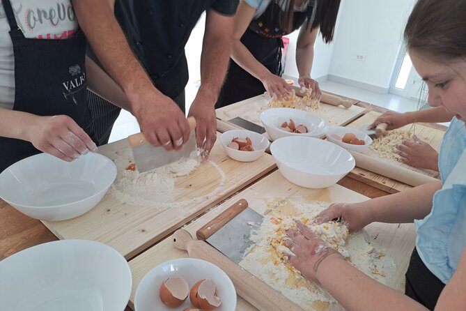 Handmade Pasta Cooking Class with Italian Chef in Montenegro - A pasta class with a home kitchen feel