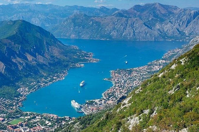 Jeep tour in National park Lovcen - The old serpentine road brings you down to Kotor