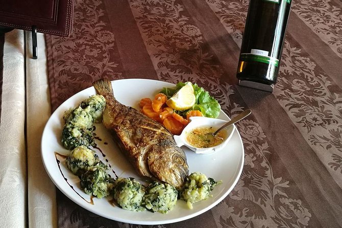 Kotor-Budva-St Stefan tour - including tasting traditional food and wine - What the private format is really worth