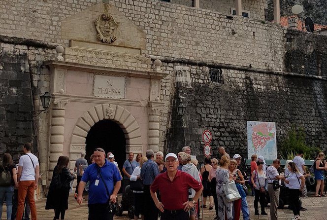 Kotor Old Town Small-Group Walking Tour - What the small group changes