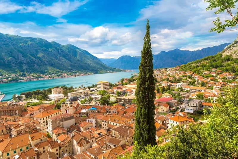 Kotor & Perast: Guided Day Trip From Dubrovnik - One hour in Perast, Montenegro