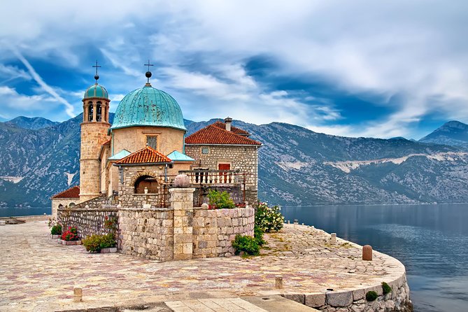 Kotor Private Speedboat Rental: Blue Cave & Lady of the Rocks - Guides, safety, and the feel on board
