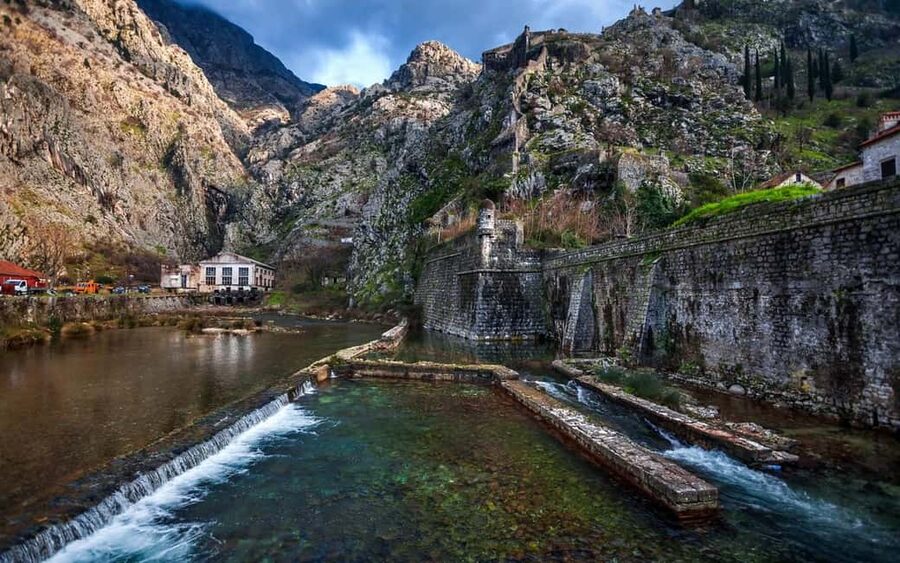 Montenegro & Bosnia 2 Countries in 1 Day Tour from Dubrovnik - Should you book the Montenegro and Bosnia two-country tour?