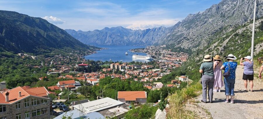 Montenegro: Perast & Kotor - Day Trip from Dubrovnik - Kotor old town, cathedral, and city walls