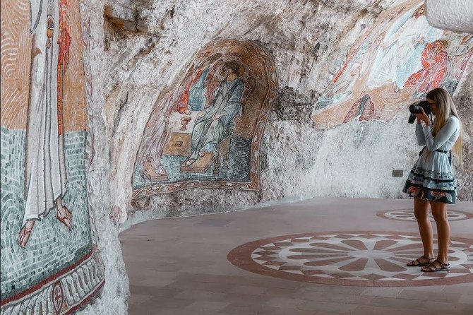 Ostrog Monastery tour - Why Ostrog Monastery is worth the morning