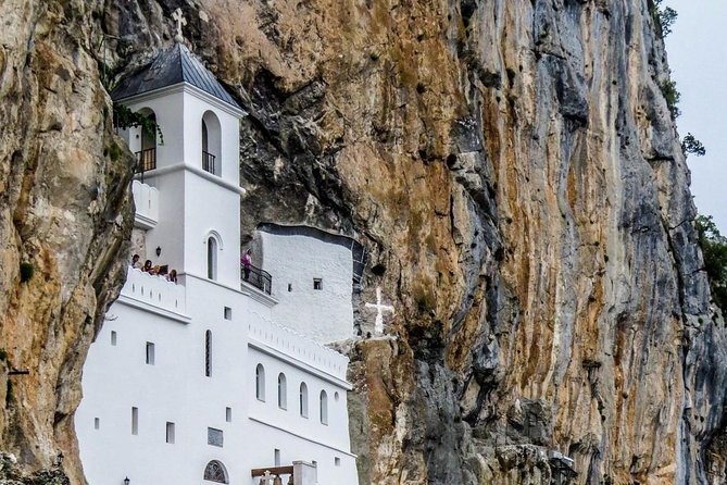 Ostrog Monastery tour - Arriving at a monastery in the rock