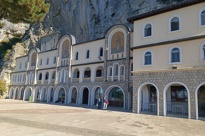 Ostrog Monastery tour - Ending with coffee near Ostrog