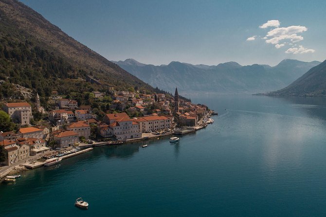 Perast and Our Lady of the Rocks 1,5 hours tour - ticket tour - Prčanj’s Gothic palace and large church