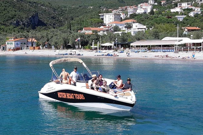 Private Blue Cave tour with a beach stop - 4h30min duration - An hour at sea-access-only Dobrec Beach