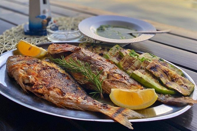 Private Gastro Cruise: Blue Cave & Organic Seaside Lunch - Private does not always mean polished