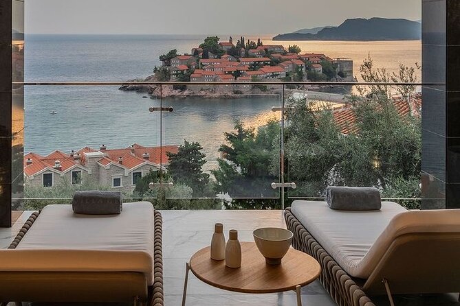 Private Guided Tour in Budva Sveti Stefan - The Miločer road and Queen’s Park
