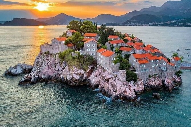 Private Guided Tour in Budva Sveti Stefan - Jaz Beach and the first coastal views