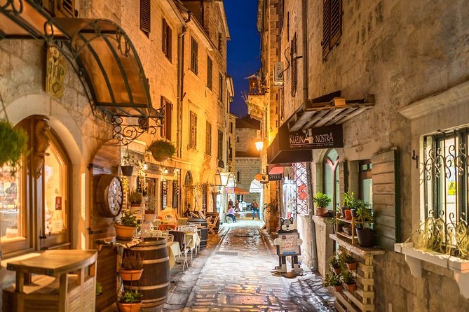 Private Kotor Walk Tour - Palaces of Bizanti and Beskuća