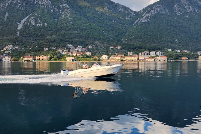 Private tour Perast and Our Lady of the Rocks 1.5h - Perast and its 17th-century streets