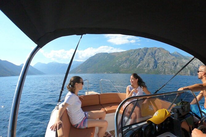 Speed Boat 3-Hour Guided Tour at the Blue Cave - Our Lady of the Rocks and its small island story
